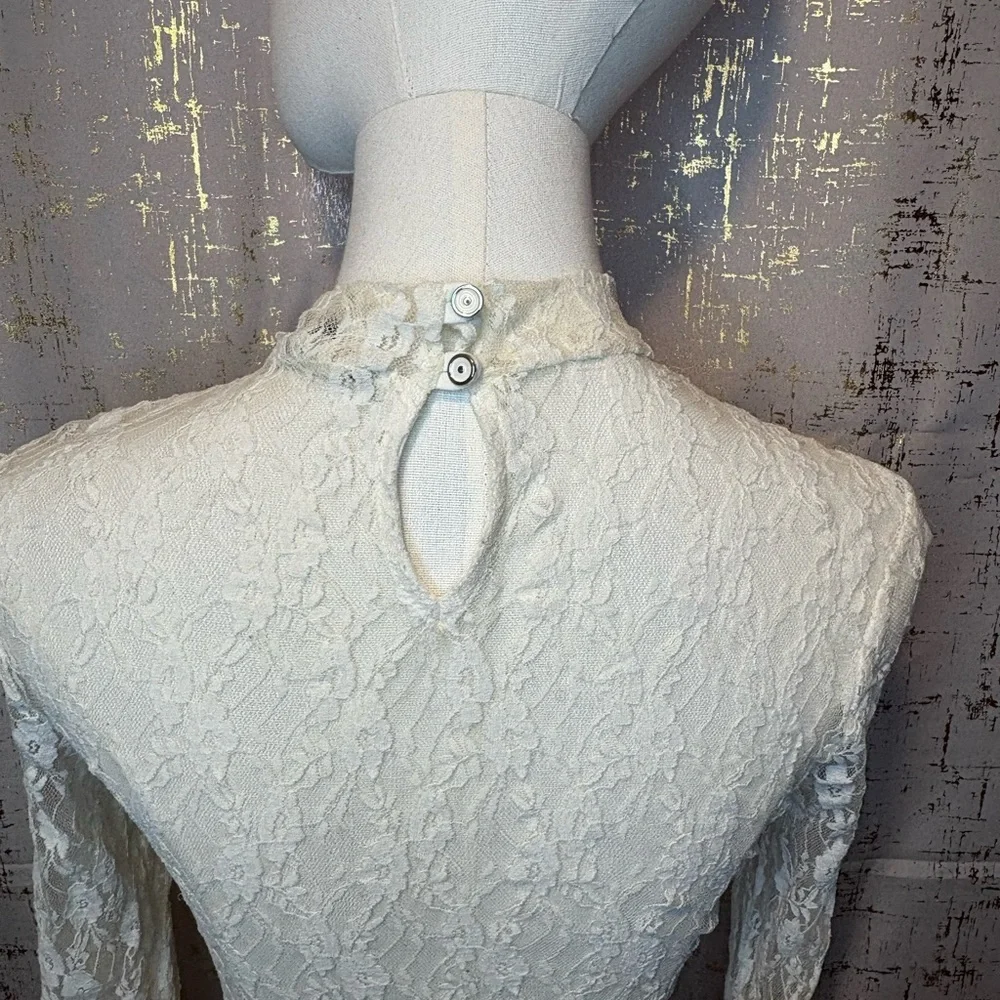 Forever 21 Cream Lace Long Sleeve Shirt - Picture 4 of 5